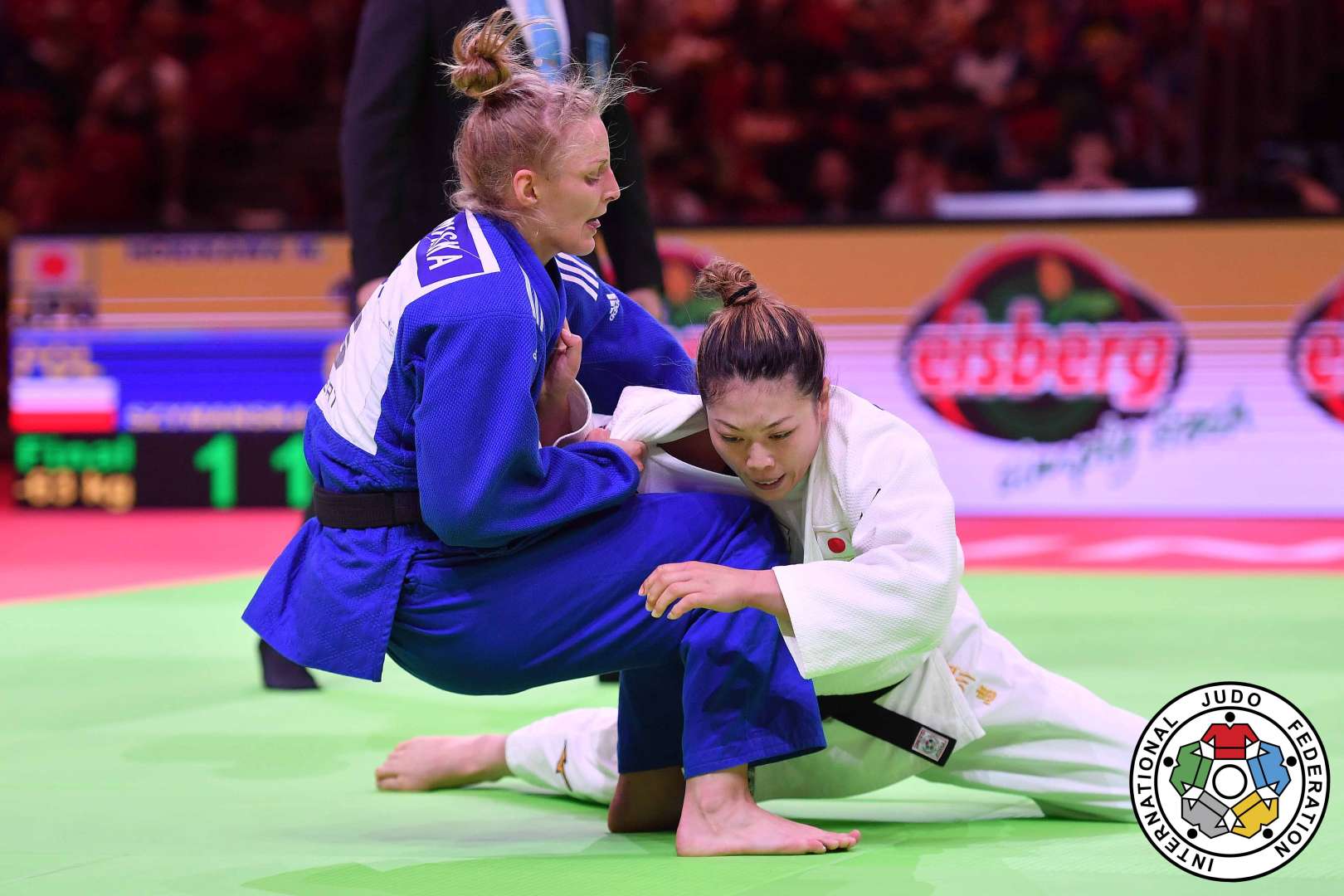 364_20220709_ijf_budapest_day2_finals_63kg_final_jpn_horikawa_pol_szymanska_c_tk