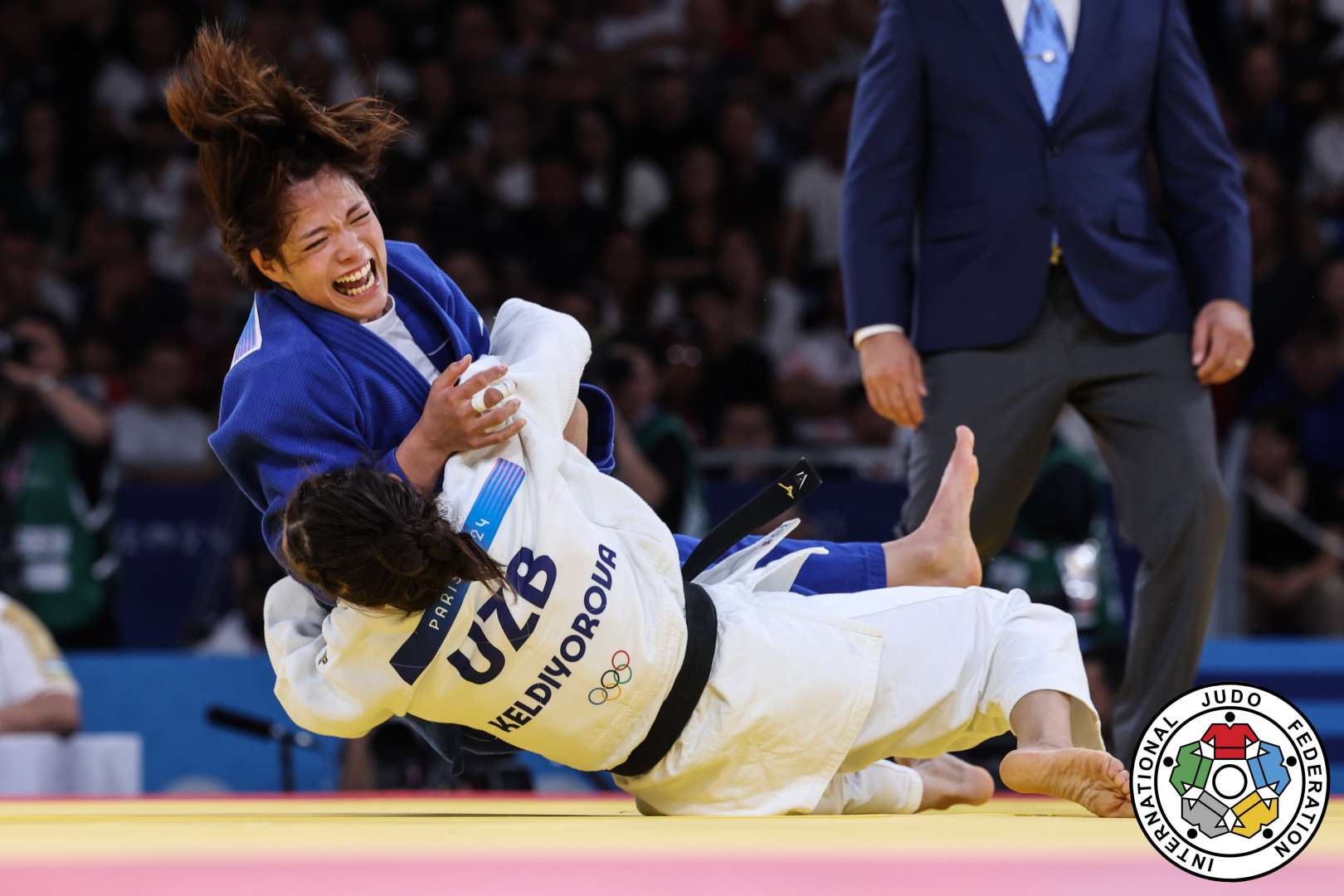 20240728_og_paris_day2_ijf_424_round_of_16_uzb_keldiyorova_jpn_abe_52kg_c_edf